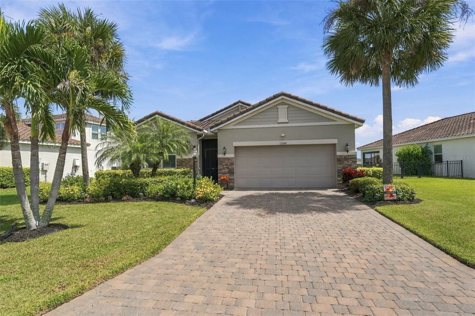 Property Photo: 13316 Saw Palm Creek Trail FL 34211