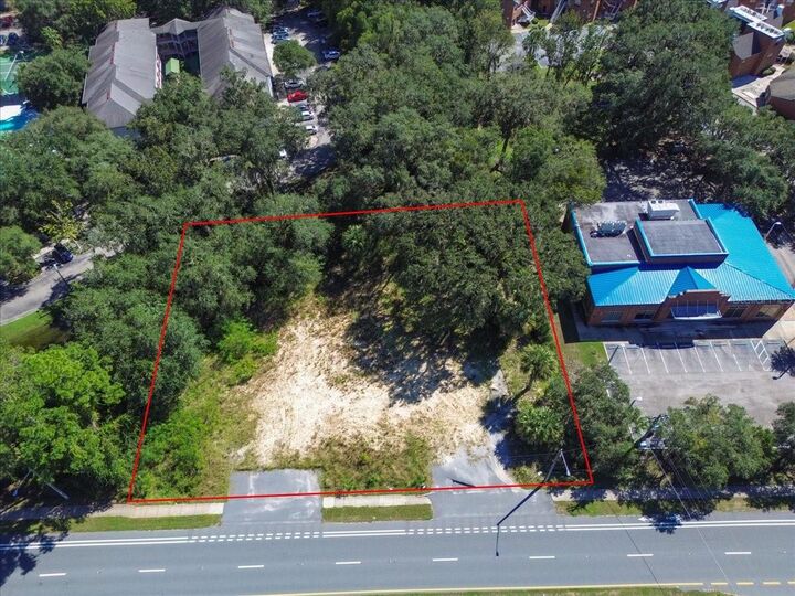 Property Photo: 3921 SW 13th Street FL 32608