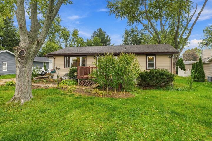 Property Photo:  1931 Esch Rd  WI 53181 
