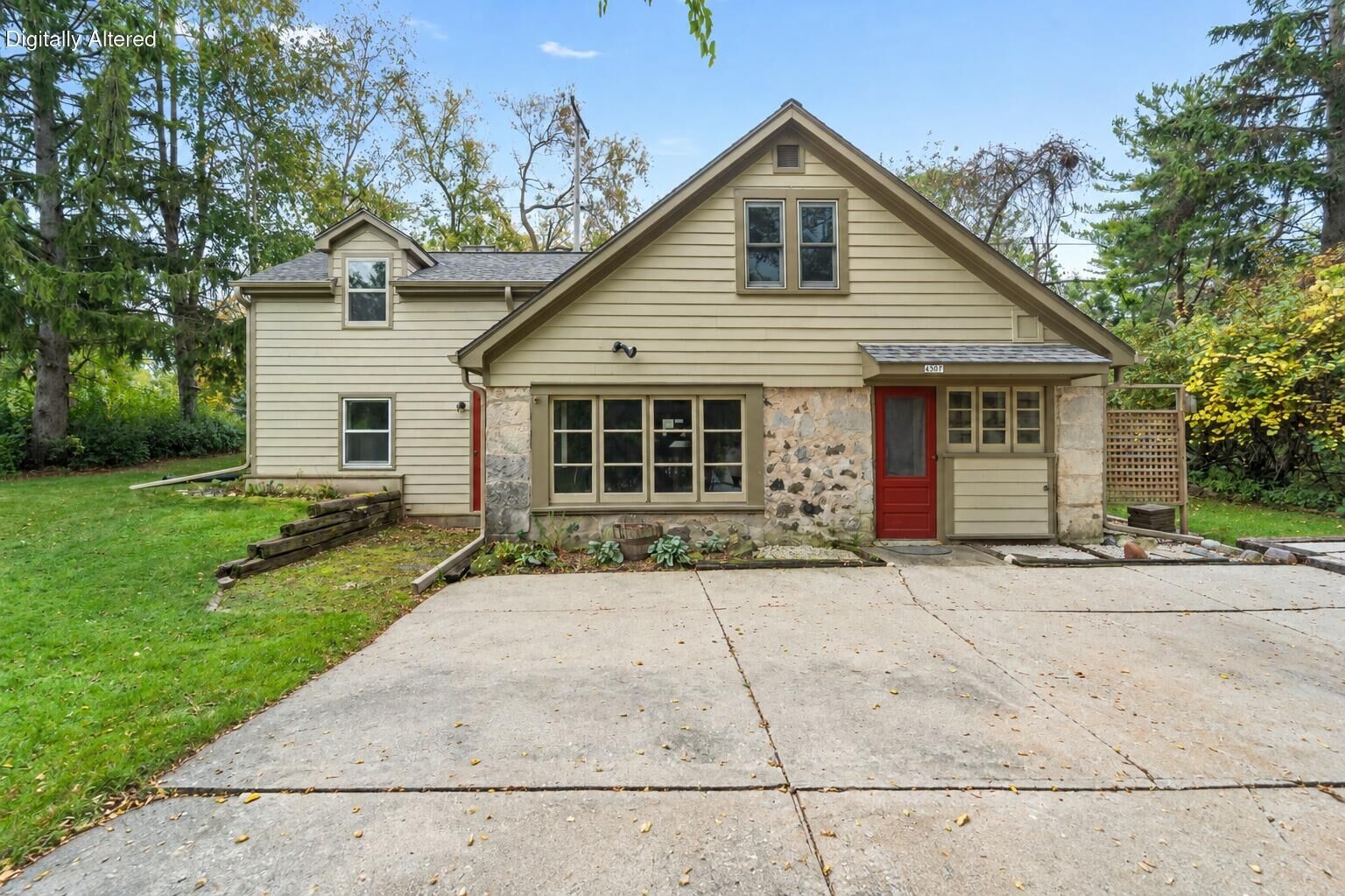 Property Photo: 4307 W Grace Ave WI 53092
