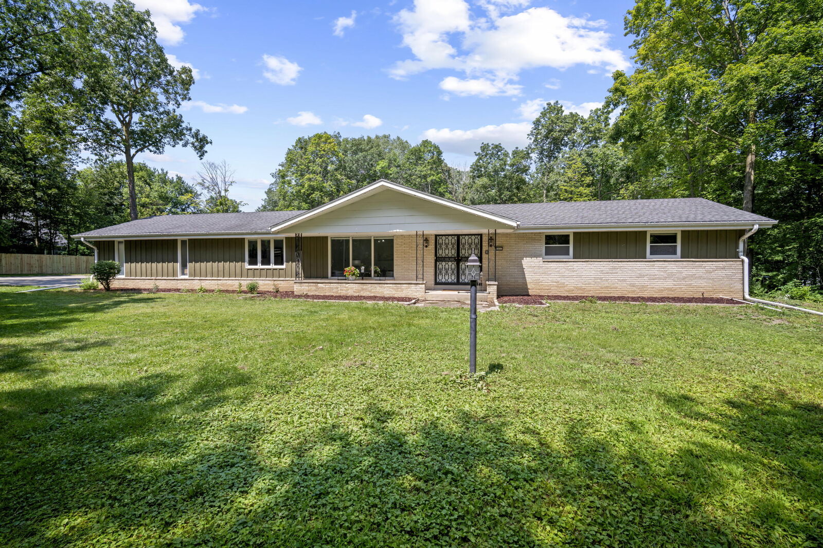 Property Photo:  8441 S 20th St  WI 53154 