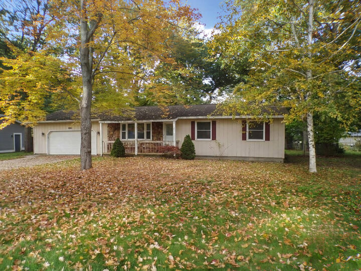 Property Photo:  1301 Linden Drive  MI 49445 