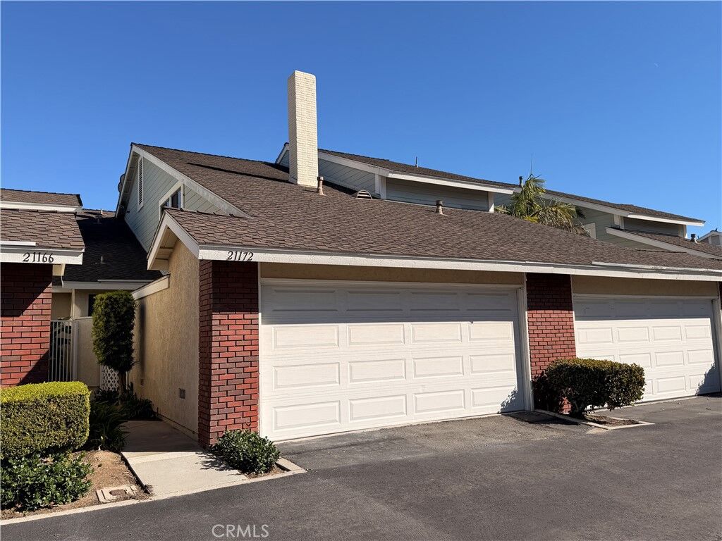 Property Photo:  21172 Serra Vista  CA 92630 
