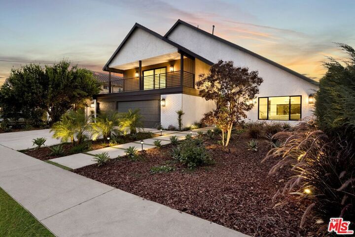 Property Photo:  8815 Sari Avenue  CA 91343 