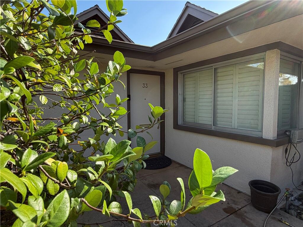 Property Photo:  1225 N Granada Avenue 33  CA 91801 