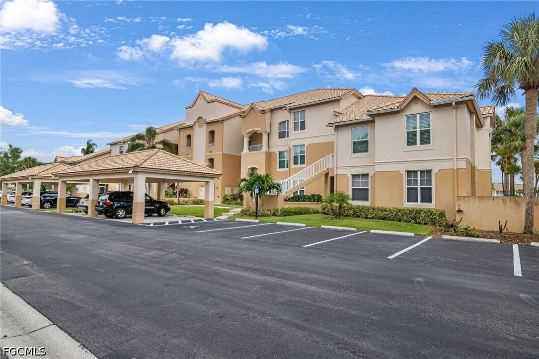 Property Photo: 16411 Millstone Circle 102 FL 33908