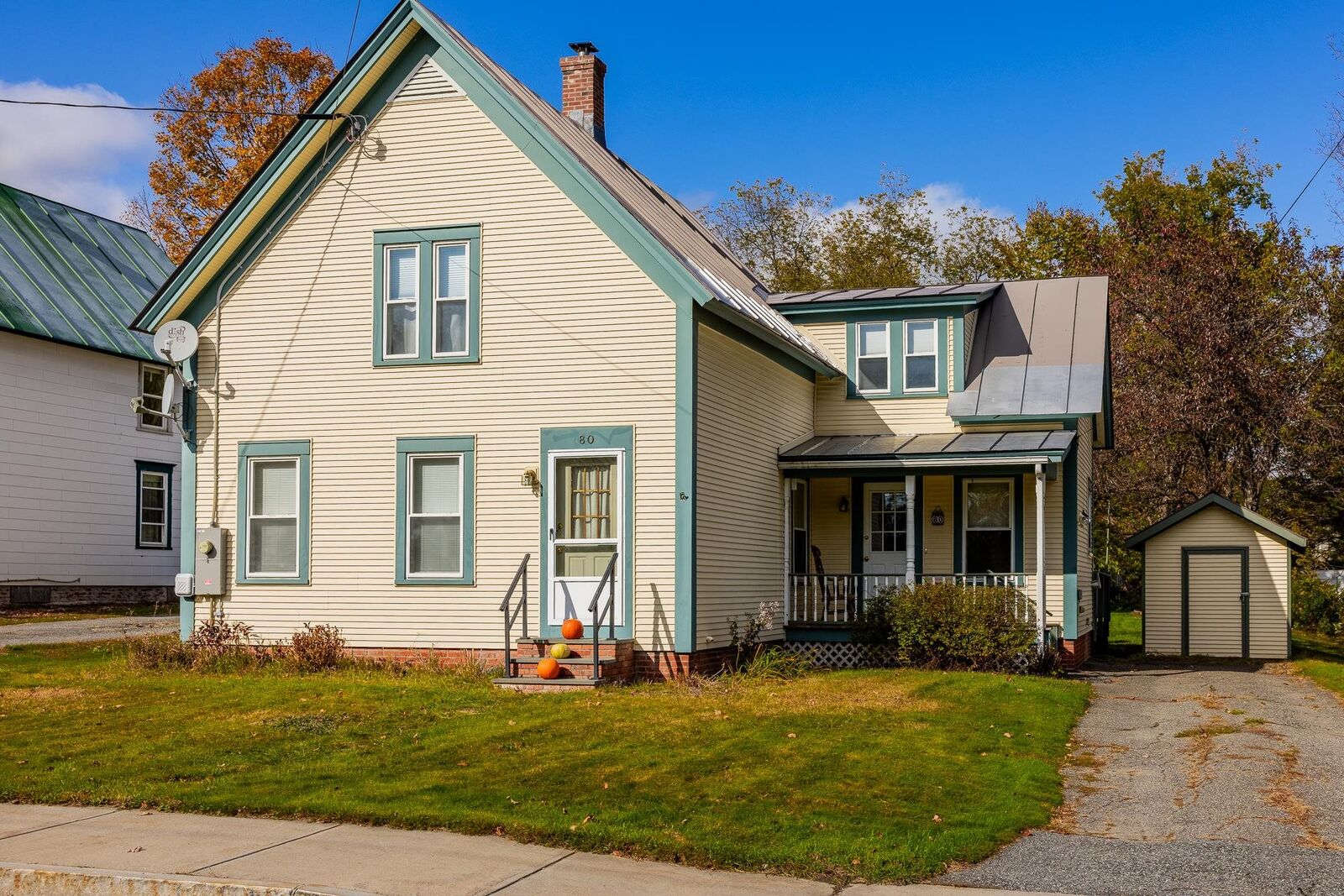 Property Photo:  80 Gillette Street  VT 05001 