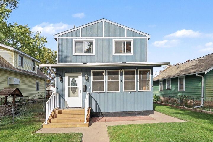 Property Photo:  1157 Cook Avenue E  MN 55106 
