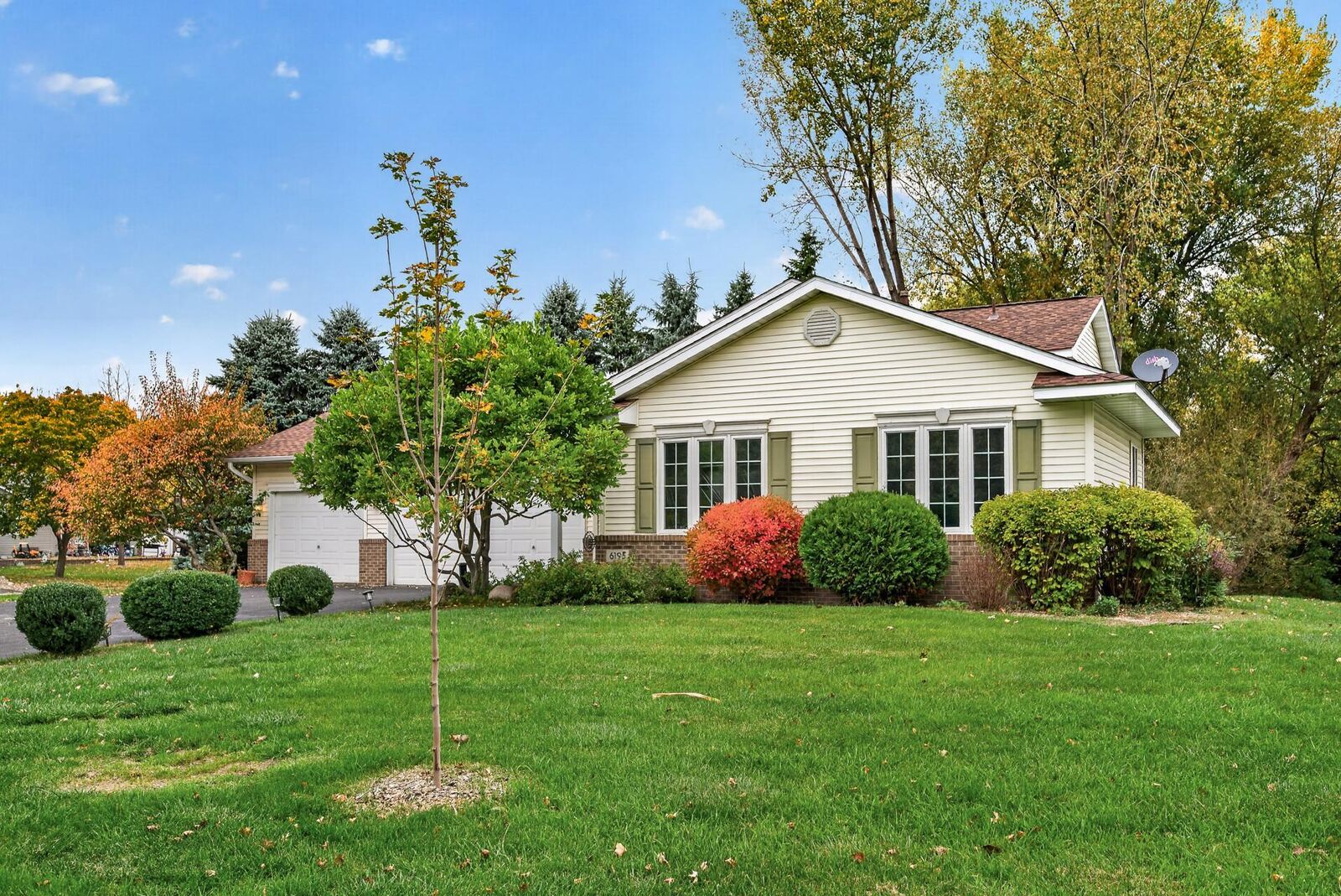 Property Photo:  6195 River Mill Drive  MN 55362 