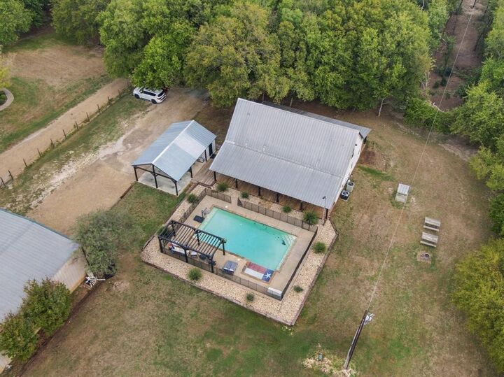 Property Photo:  3410 Skinner Road  TX 76065 