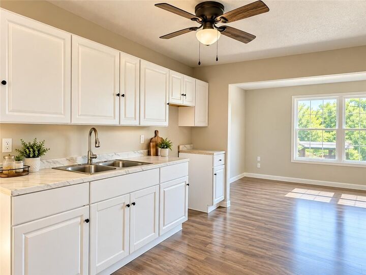 Property Photo:  310 Longview Street  MO 64854 