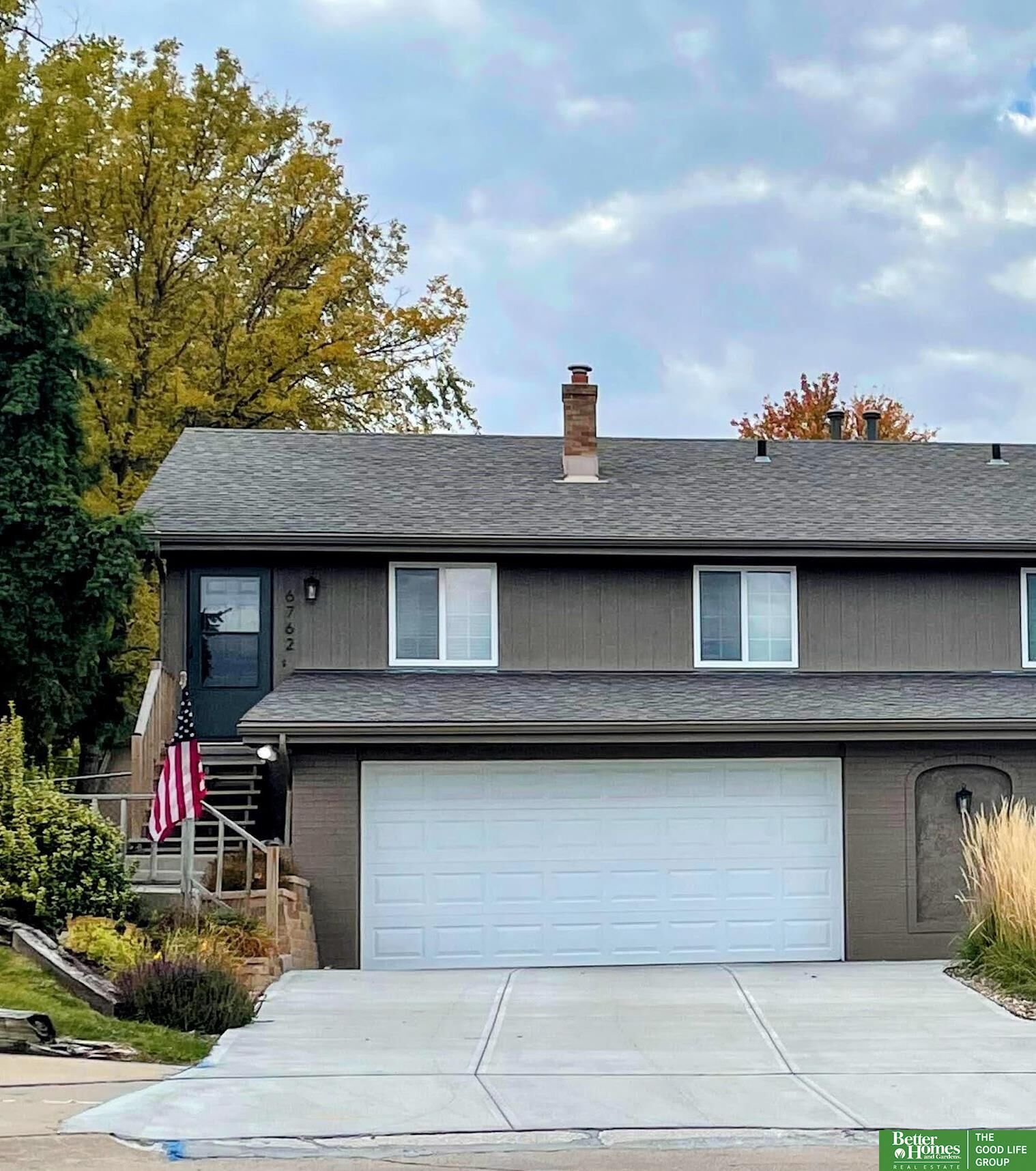 Property Photo: 6762 S 73rd Street Circle NE 68127