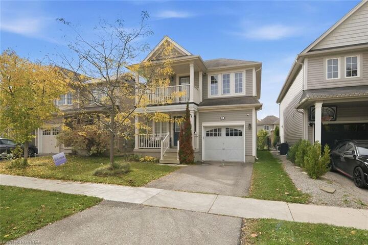 Property Photo:  4 English Lane  ON N3T 0H2 