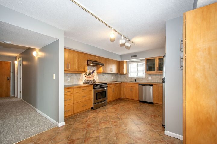 Property Photo:  121 Nantasket Ave 309  MA 02045 