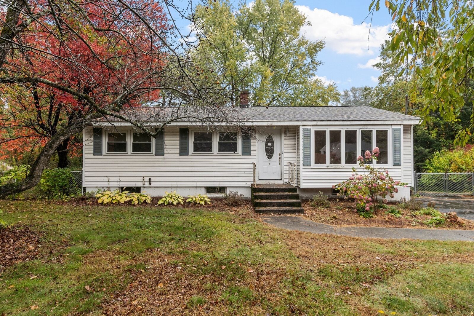 Property Photo:  1106 Wachusett St  MA 01522 