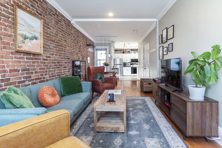 Property Photo:  192 W Fifth St 2  MA 02127 