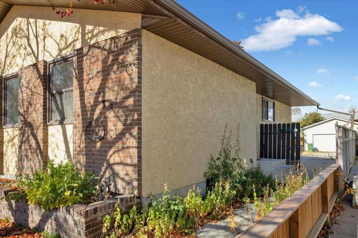 Property Photo:  32 Whitman Crescent NE  AB T1Y 4H6 
