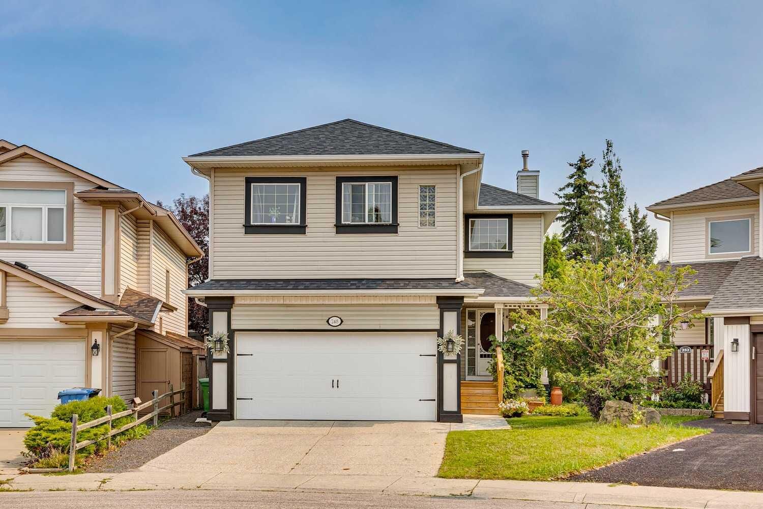 Property Photo:  248 Douglas Ridge Green SE  AB T2Z 2T4 
