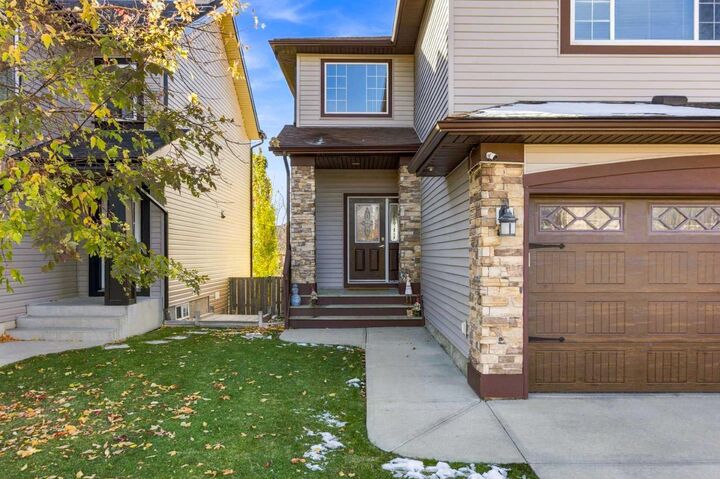 Property Photo:  31 Evansmeade Crescent NW  AB T3P 1C1 