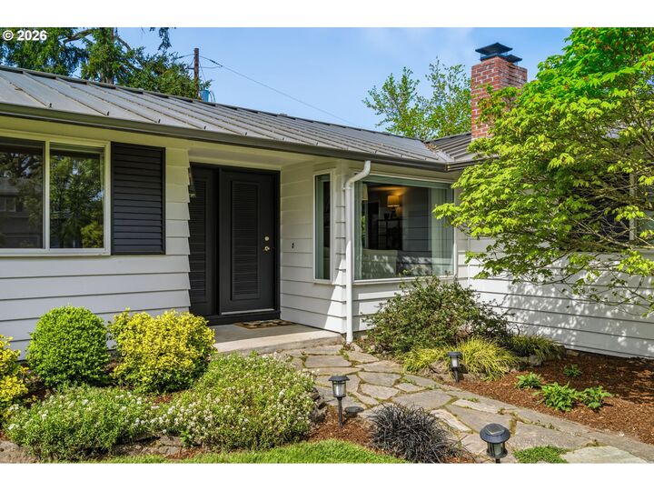 Property Photo: 1555 SW 132nd Ave OR 97005