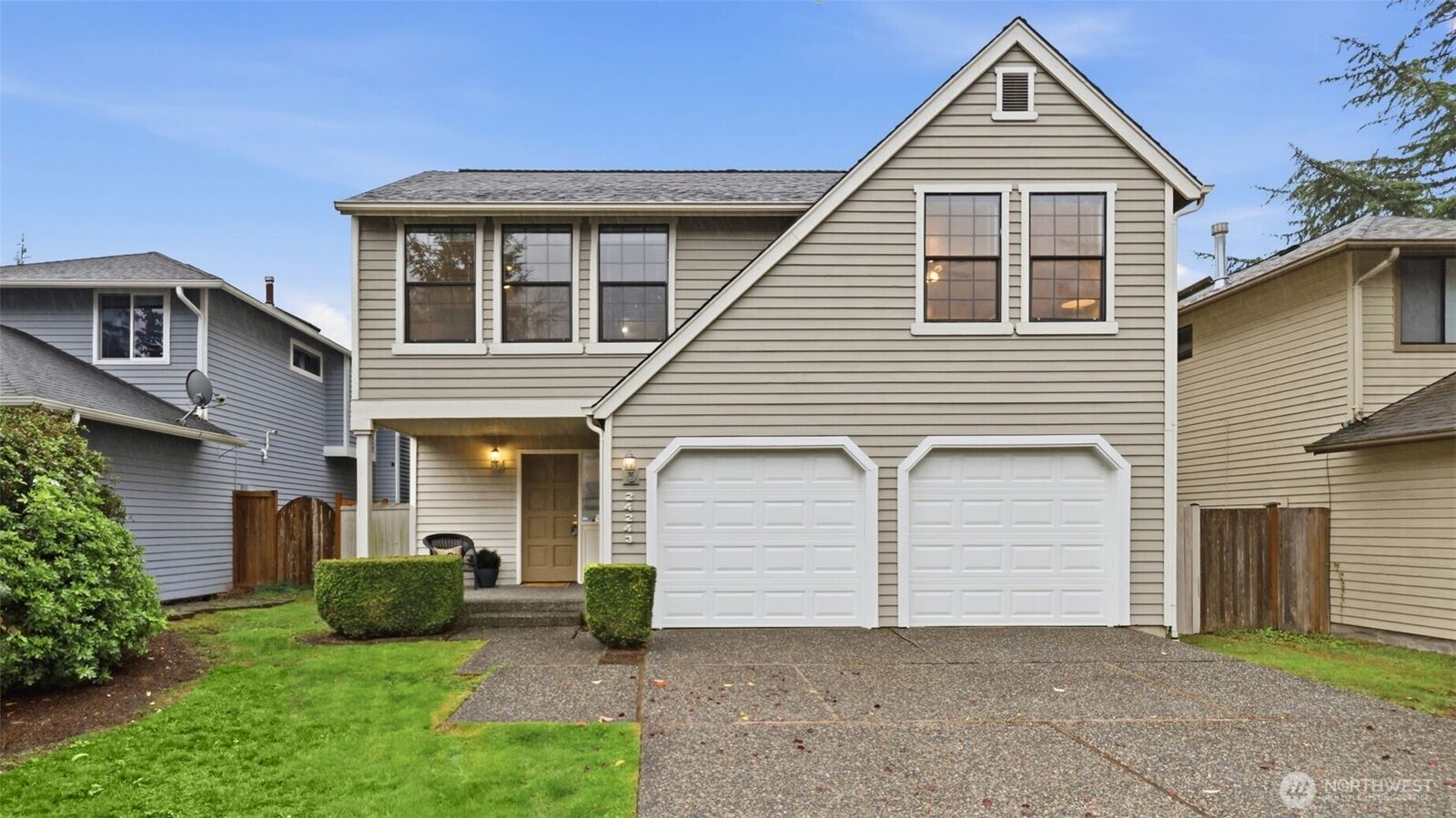 Property Photo:  24243 SE 43rd Court  WA 98029 