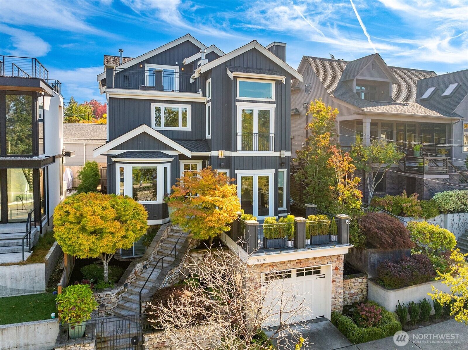 Property Photo: 5770 Ashworth Avenue N WA 98103