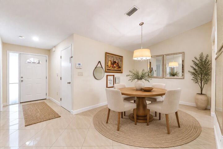 Property Photo:  9640 NW 76th Court 9640  FL 33321 