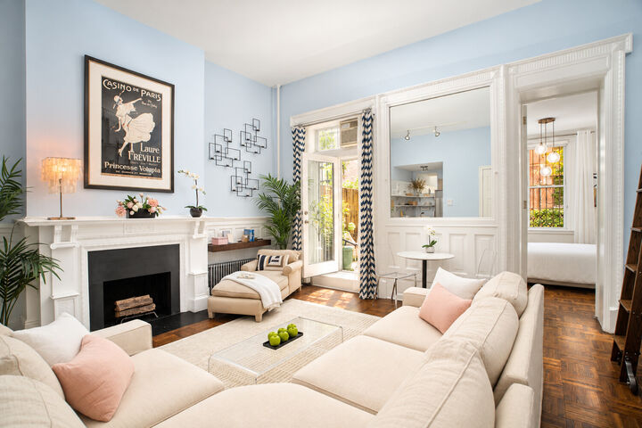 Property Photo: 148 W 80th Street 1R NY 10024