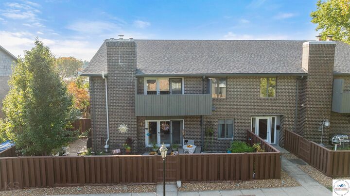 Property Photo: 1623 W Broadway MO 65301