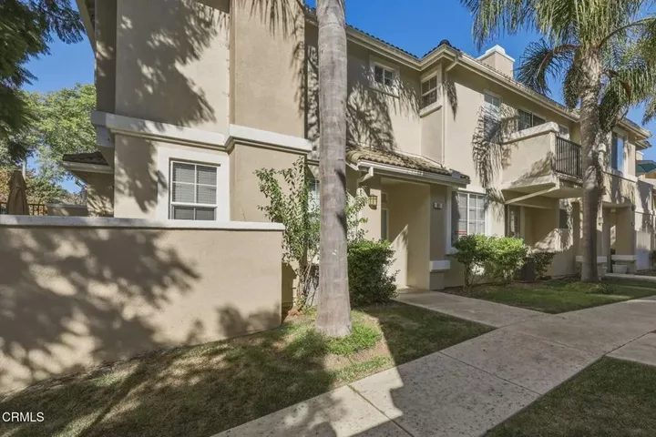 Property Photo:  87 W Shoshone Street  CA 93001 