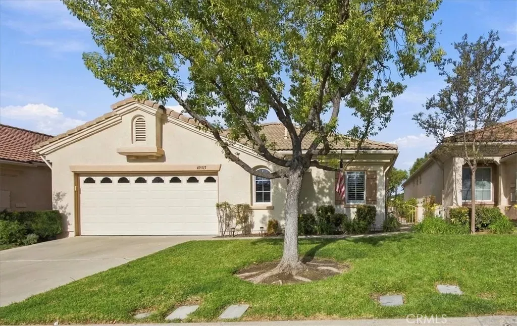 Property Photo:  40015 Via Oporta  CA 92562 