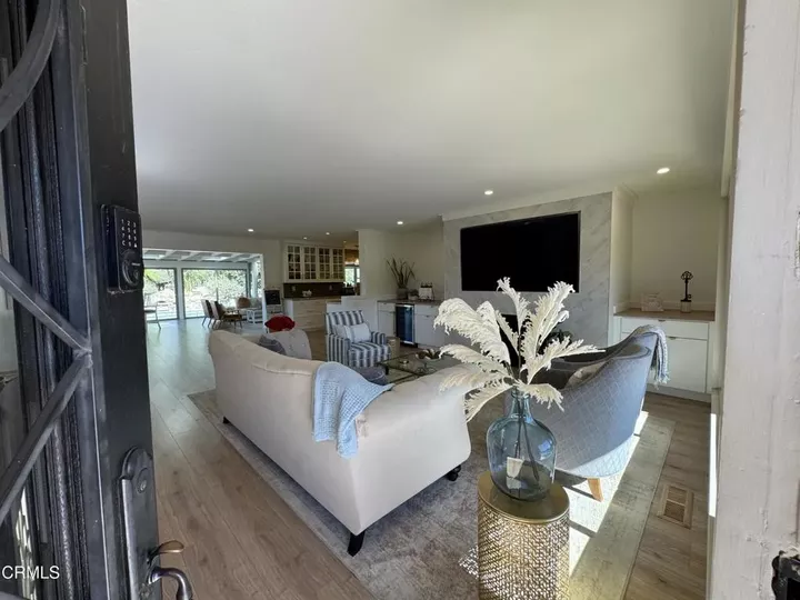 Property Photo:  275 Crestview Avenue  CA 93010 