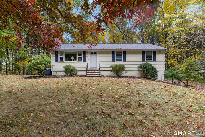 Property Photo:  7 Carriage Lane  CT 06810 