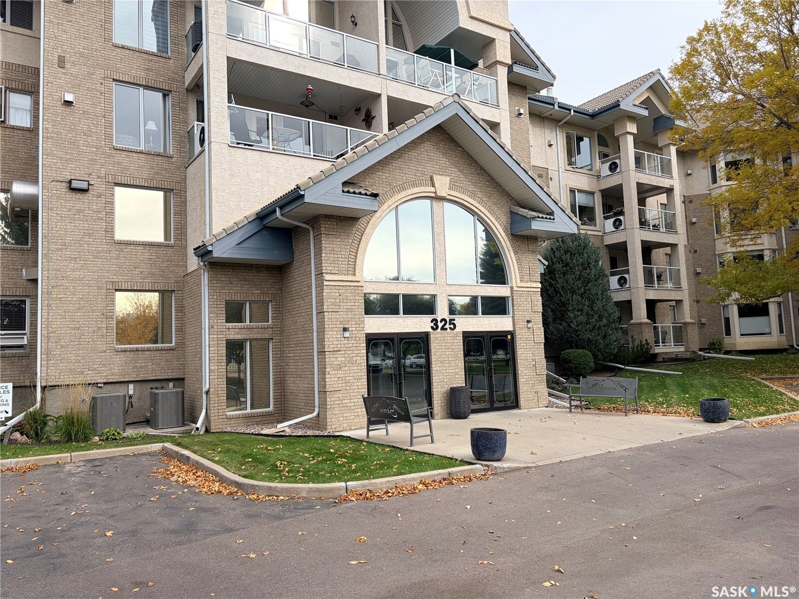 Property Photo: 325 Keevil Crescent 127 SK S7J 5G3