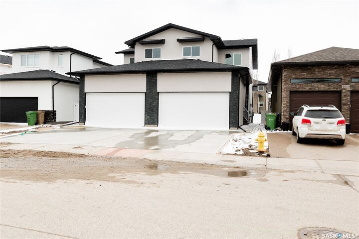 Property Photo:  4513 Green Brooks Way E  SK S4V 3K5 
