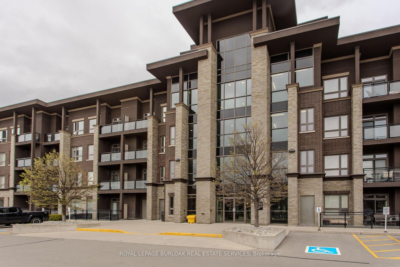 Property Photo: 5010 Corporate Drive 307 ON L7L 0H6
