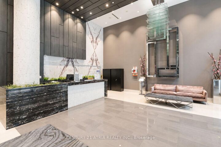 Property Photo:  9201 Yonge Street 507  ON L4C 1H9 