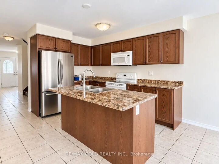 Property Photo:  26 Alexandra Drive  ON L3B 5N5 