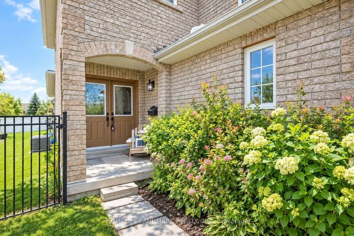 Property Photo:  40 Bambi Crescent  ON L4P 4C6 