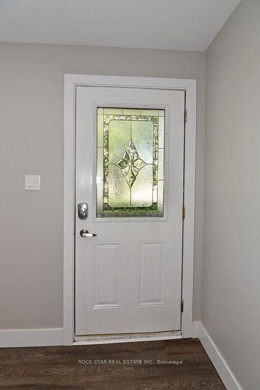 Property Photo:  1 Southwood Crescent  ON N6J 1S8 