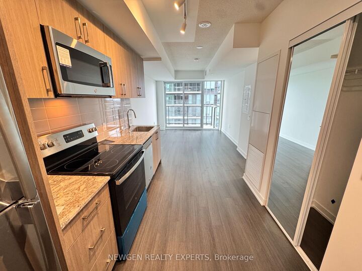 Property Photo:  4010 Eglinton Avenue W 1518  ON M9A 0G5 