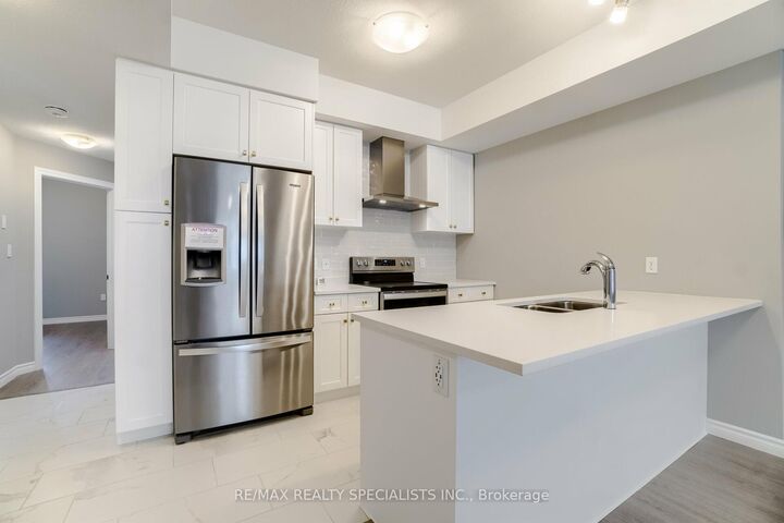 Property Photo:  120 Wheat Lane  ON N2R 0R4 