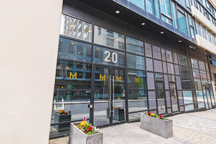 Property Photo:  20 George Street 1009  ON L8P 0C4 