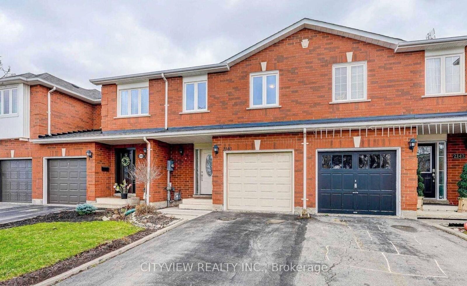 Property Photo:  2140 Oakpoint Road  ON L6M 3N2 
