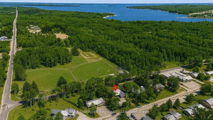 Property Photo:  49 Beaufort Crescent  ON L9M 0B8 