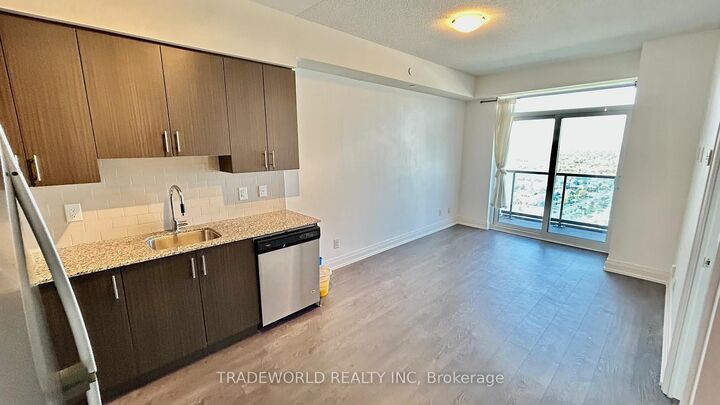 Property Photo:  3600 Highway 7 N/A 2803  ON L4L 0G7 