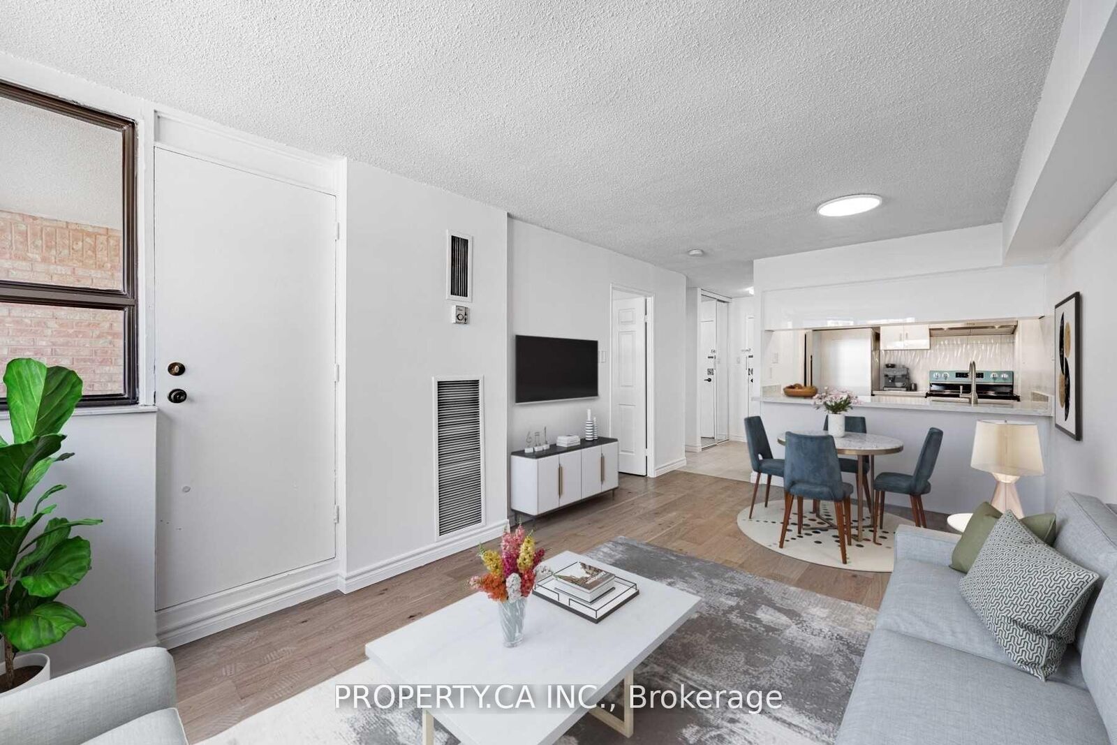 Property Photo:  120 St Patrick Street 807  ON M5T 2X6 