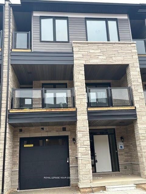 Property Photo:  1541 Moonseed Place  ON L9T 7E7 