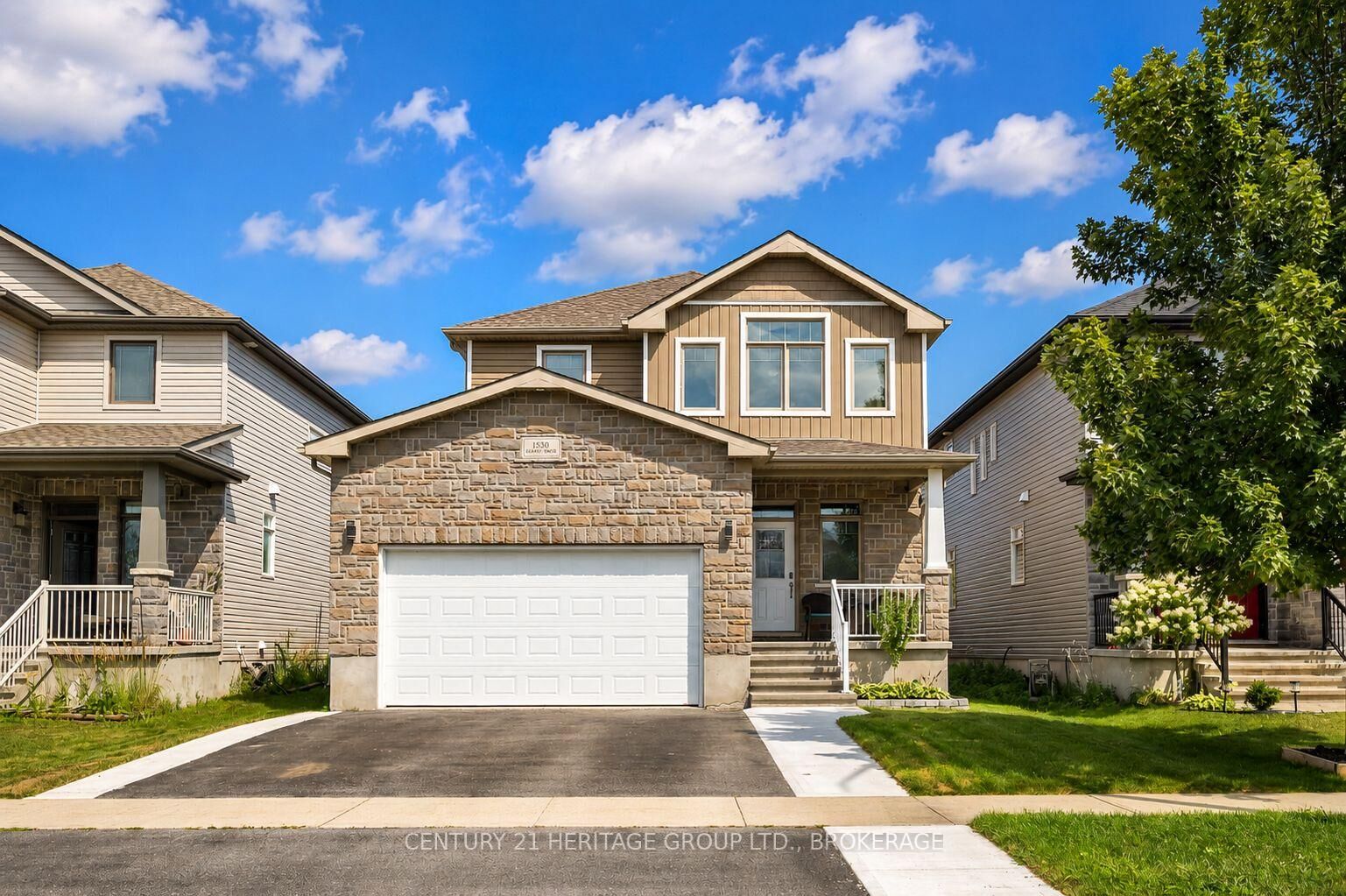 Property Photo:  1530 Albany Drive  ON K7P 0L6 