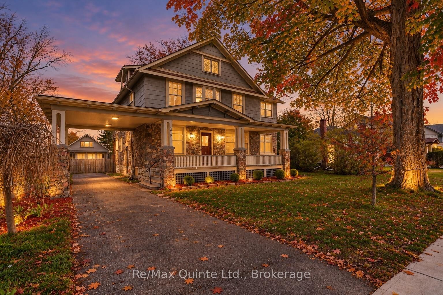 Property Photo:  219 East Street  ON K7R 1T2 